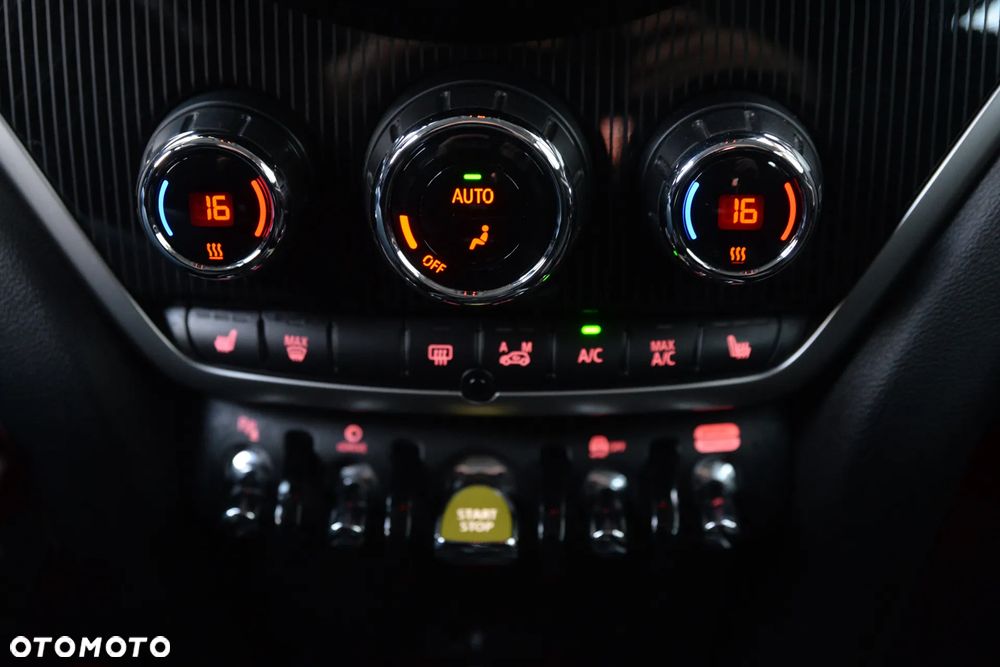 MINI Countryman Cooper SE ALL4 John Cooper Works Trim - 36
