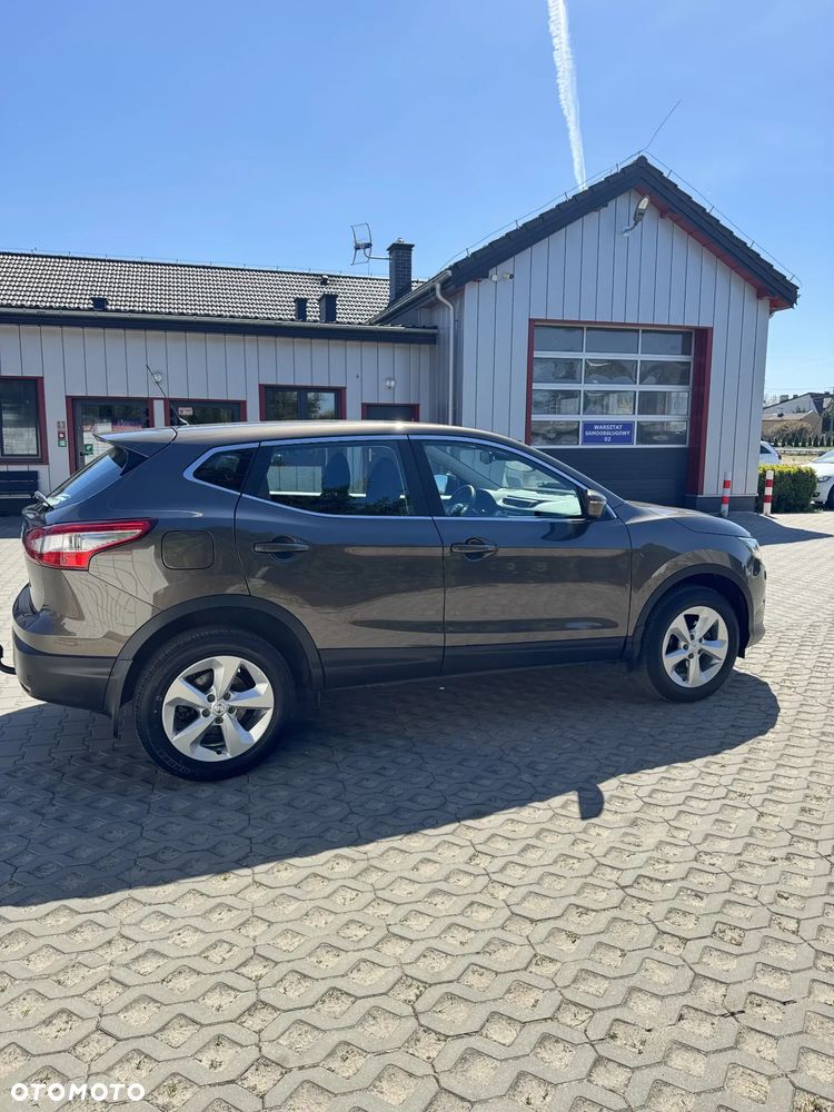 Nissan Qashqai 1.2 DIG-T Visia Xtronic - 7