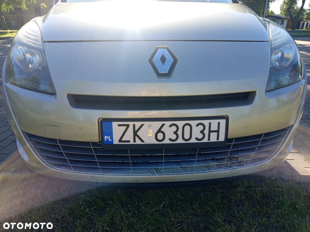 Renault Scenic 1.9 dCi Bose Edition - 4