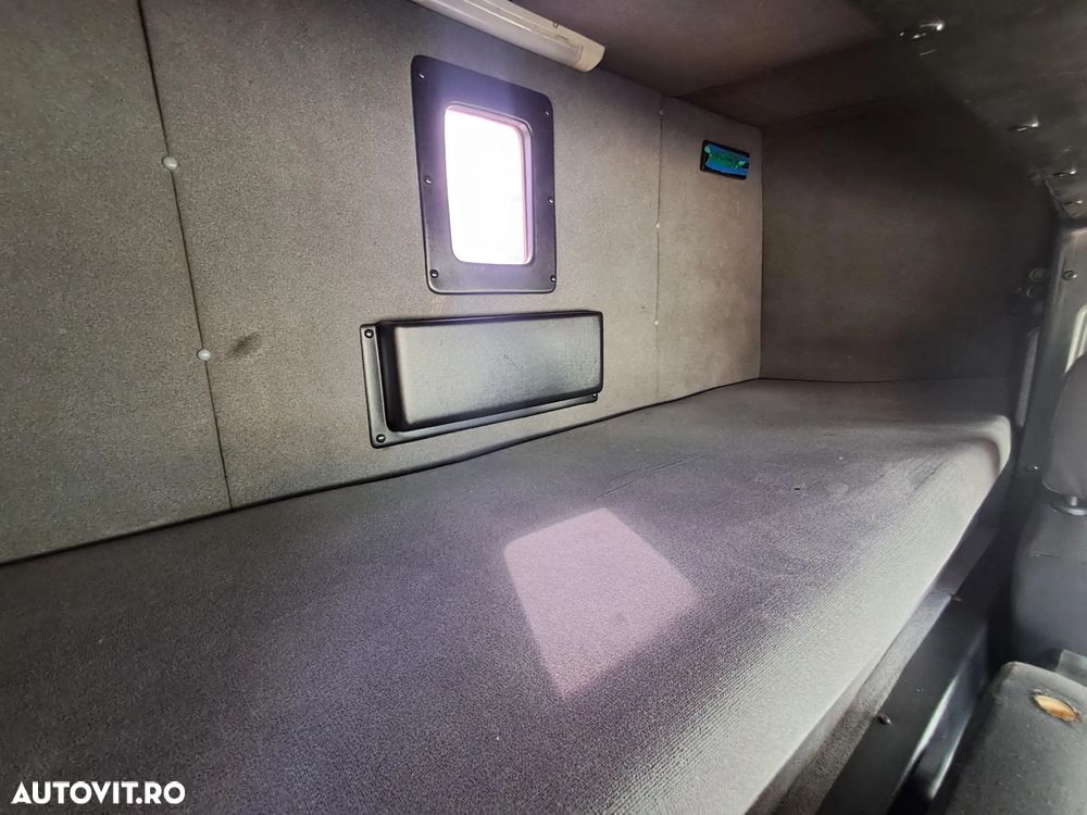 Iveco DAILY 35C18 3.0D 180CP TRANSPORT AUTO CABINA DE DORMIT - 24