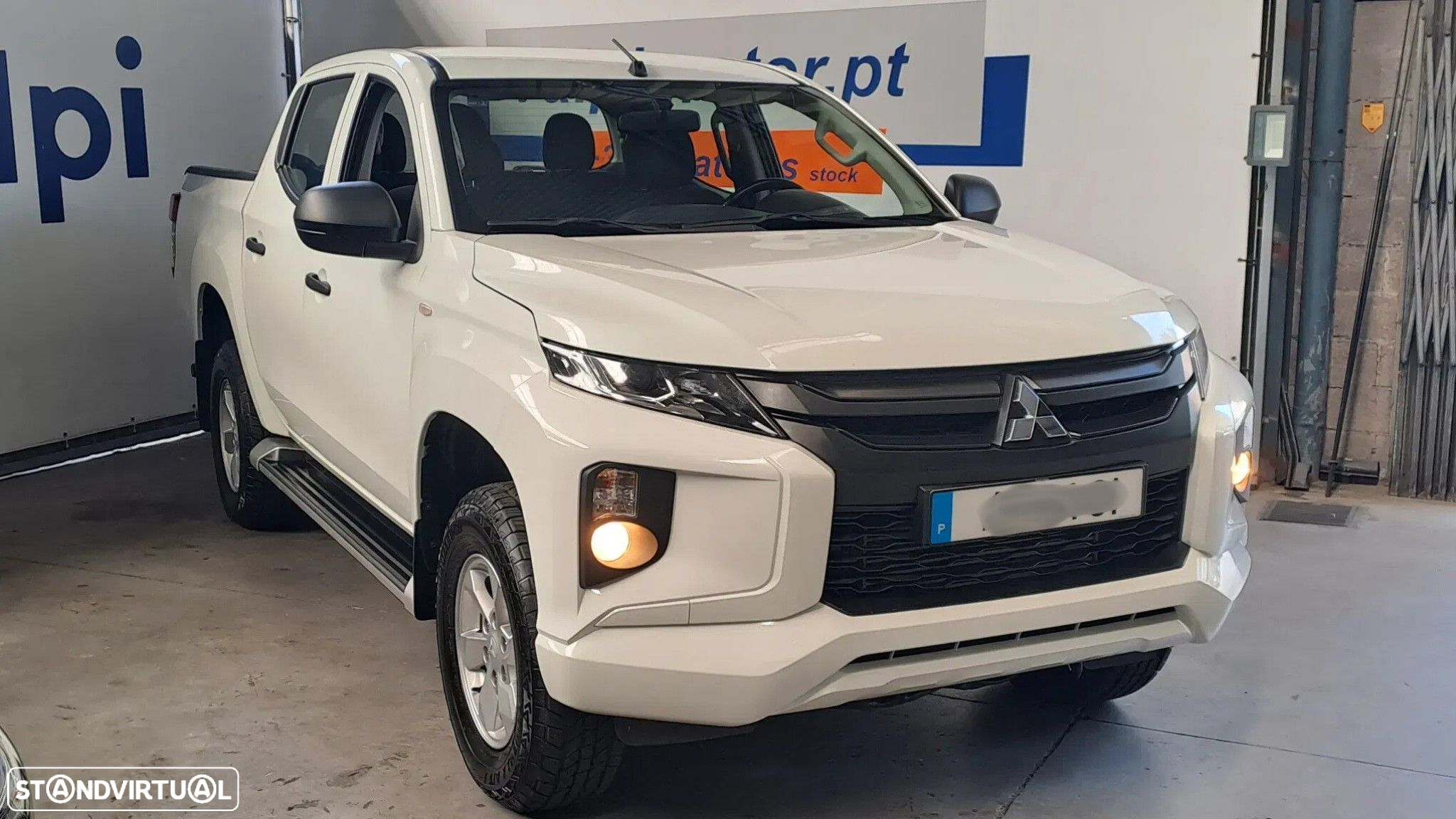 Mitsubishi L200 2.3 DI-D Space Cab Invite 4WD - 2