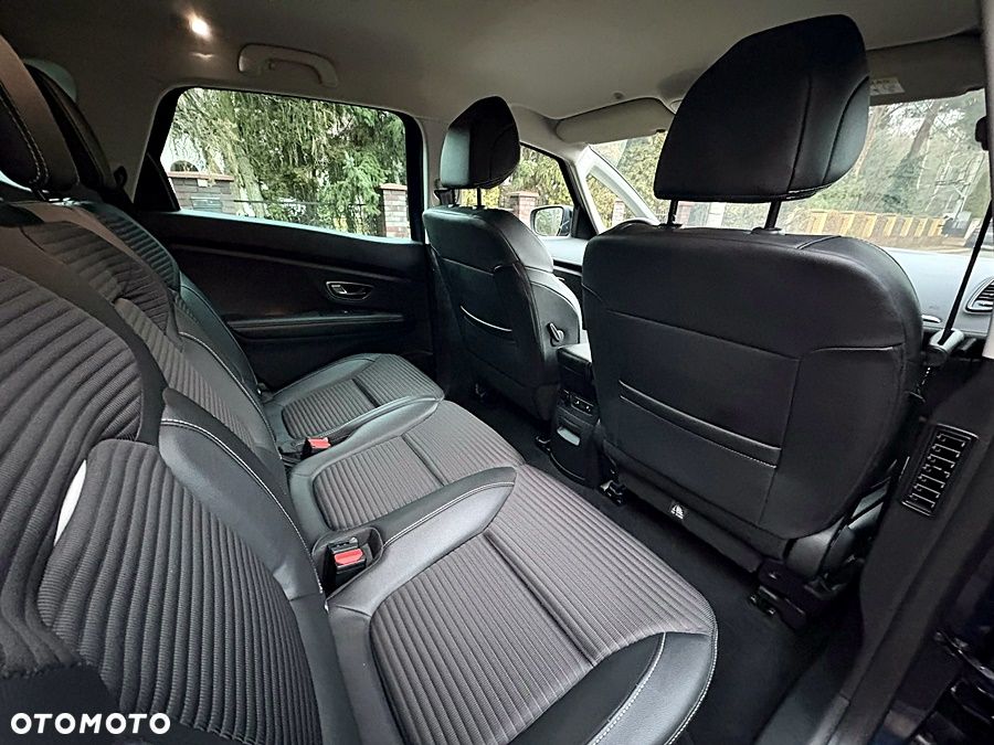 Renault Scenic ENERGY TCe 140 EDC LIMITED - 18