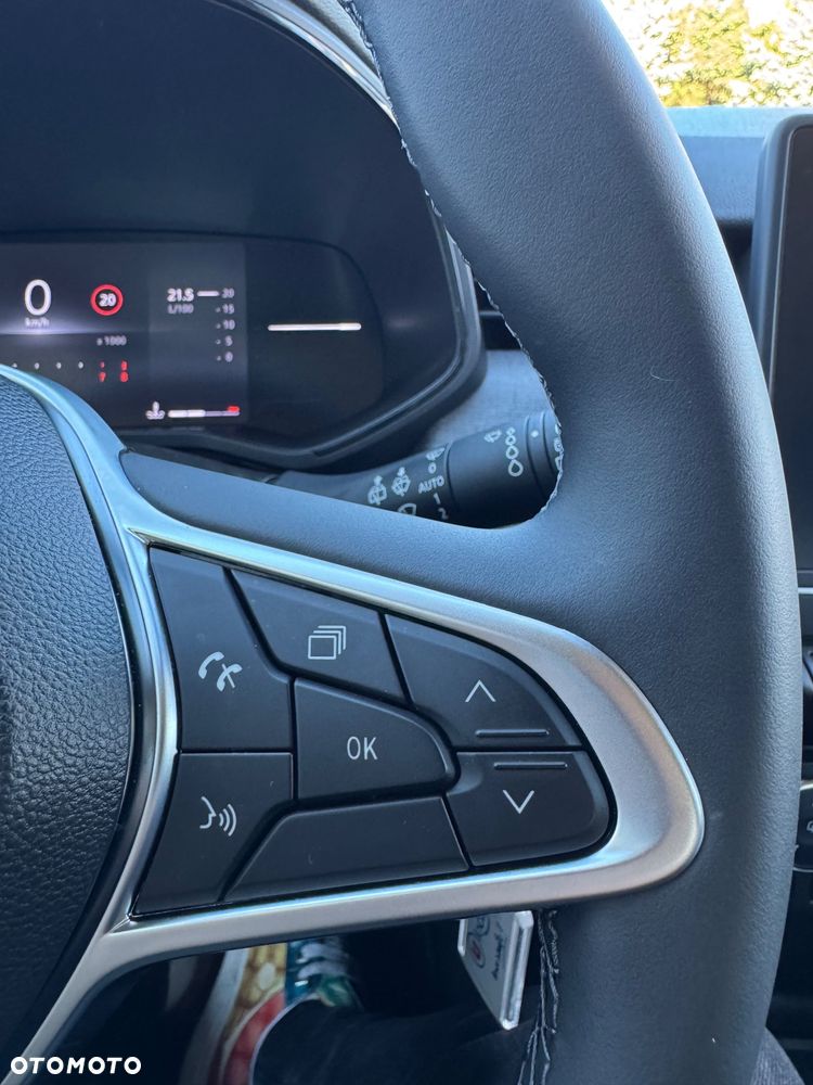 Renault Clio TCe 100 INTENS - 24