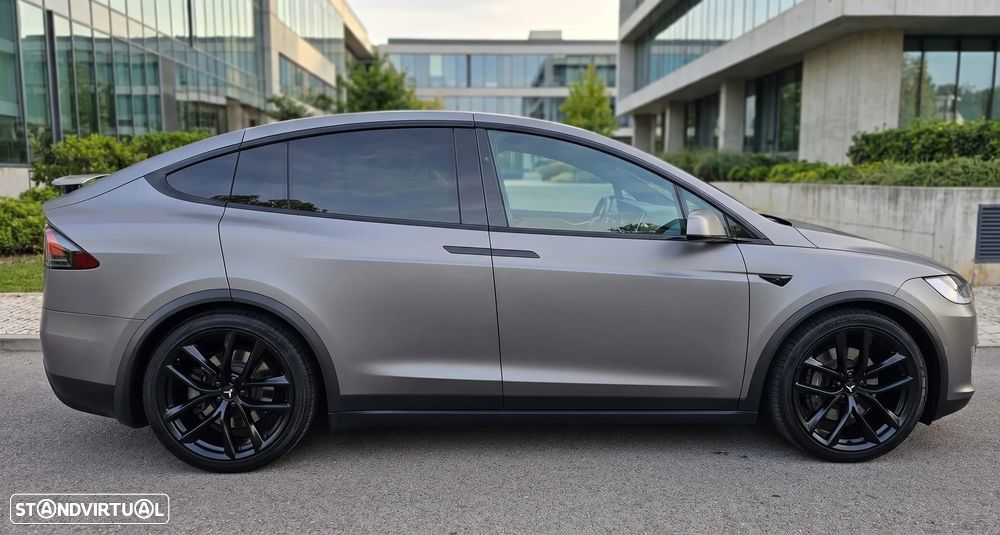 Tesla Model X Long Range - 17