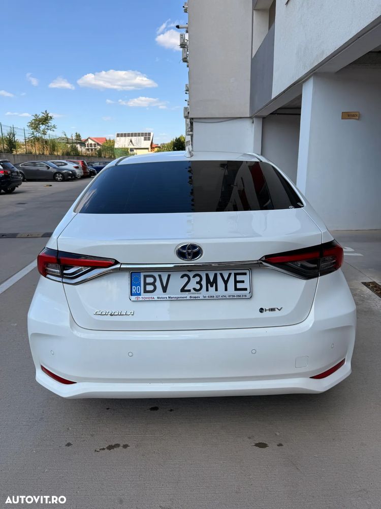 Toyota Corolla 1.8 HEV Business - 4