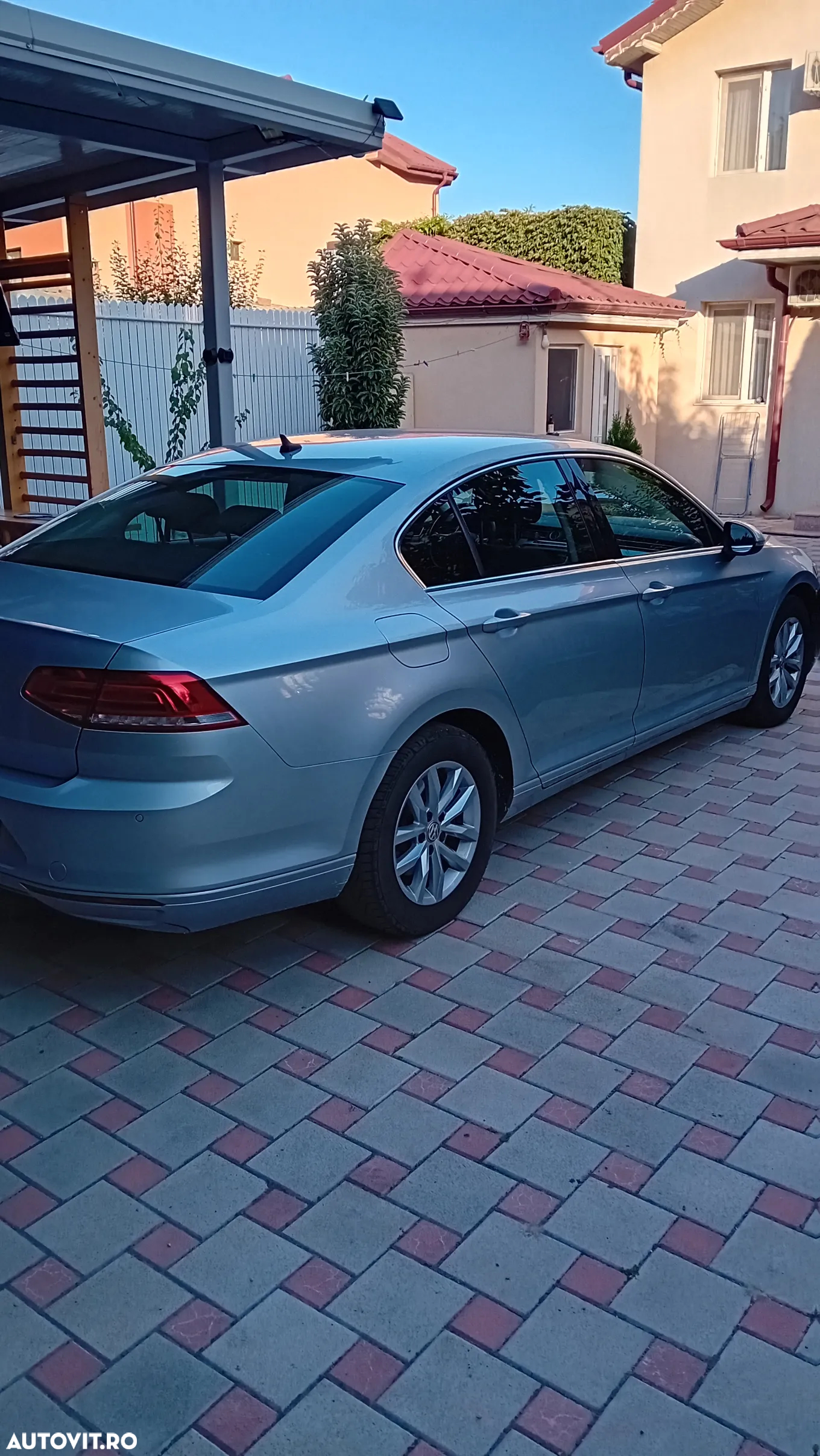Volkswagen Passat 2.0 TDI Comfortline - 5