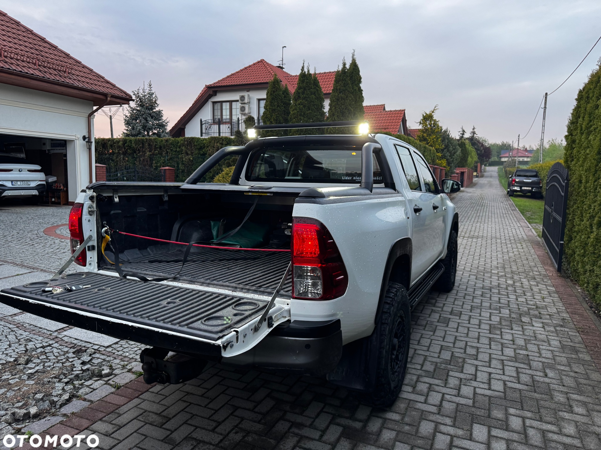 Toyota Hilux - 6