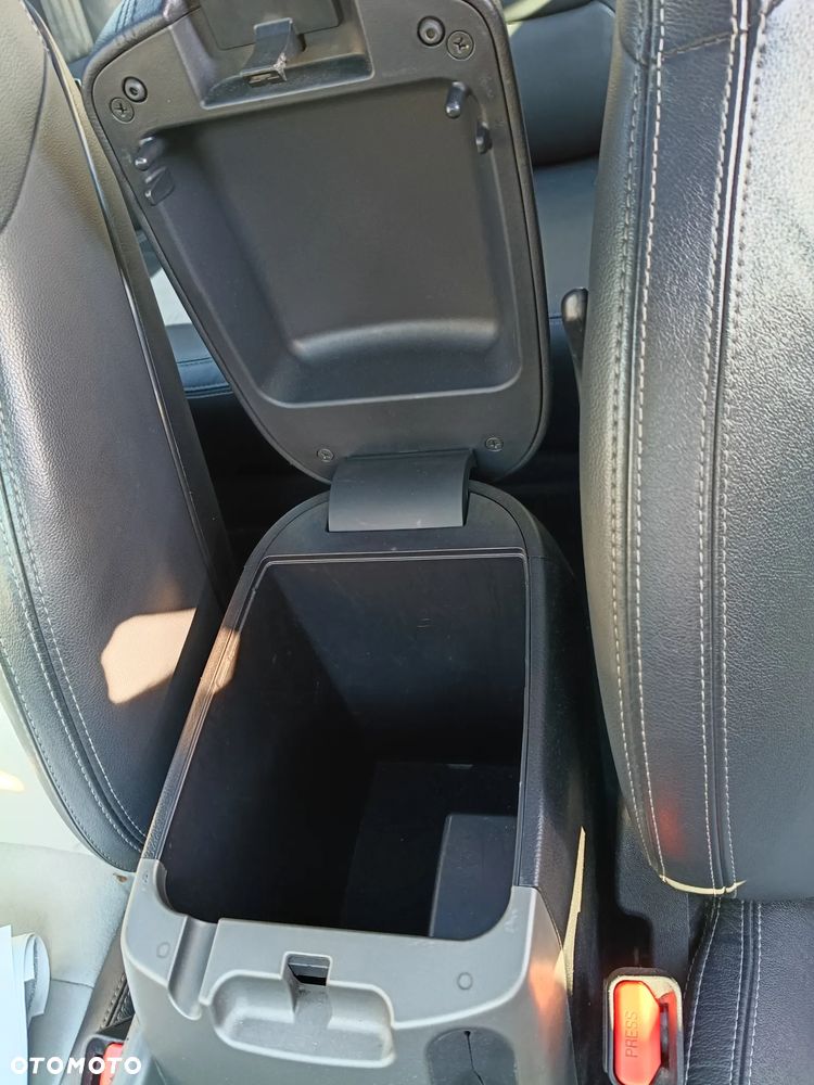 Kia Sportage 2.0 CRDI XL AWD - 29
