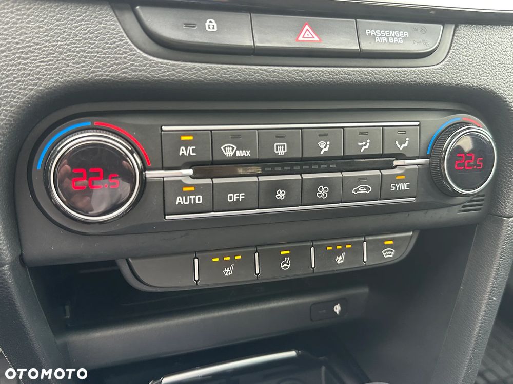 Kia ProCeed 1.6 T-GDI GT DCT - 26