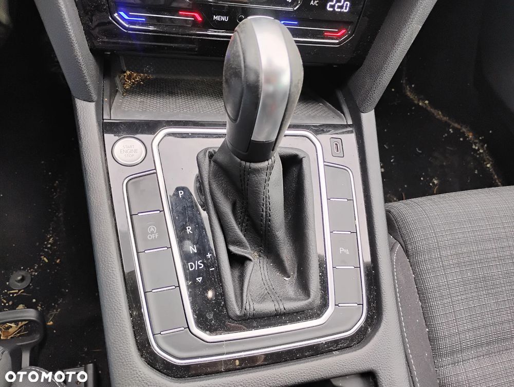 Volkswagen Passat - 17