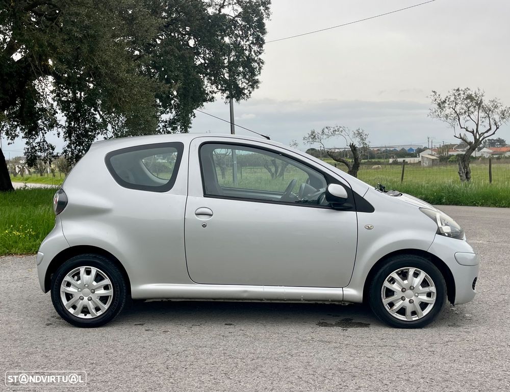 Toyota Aygo 1.0 + AC - 4