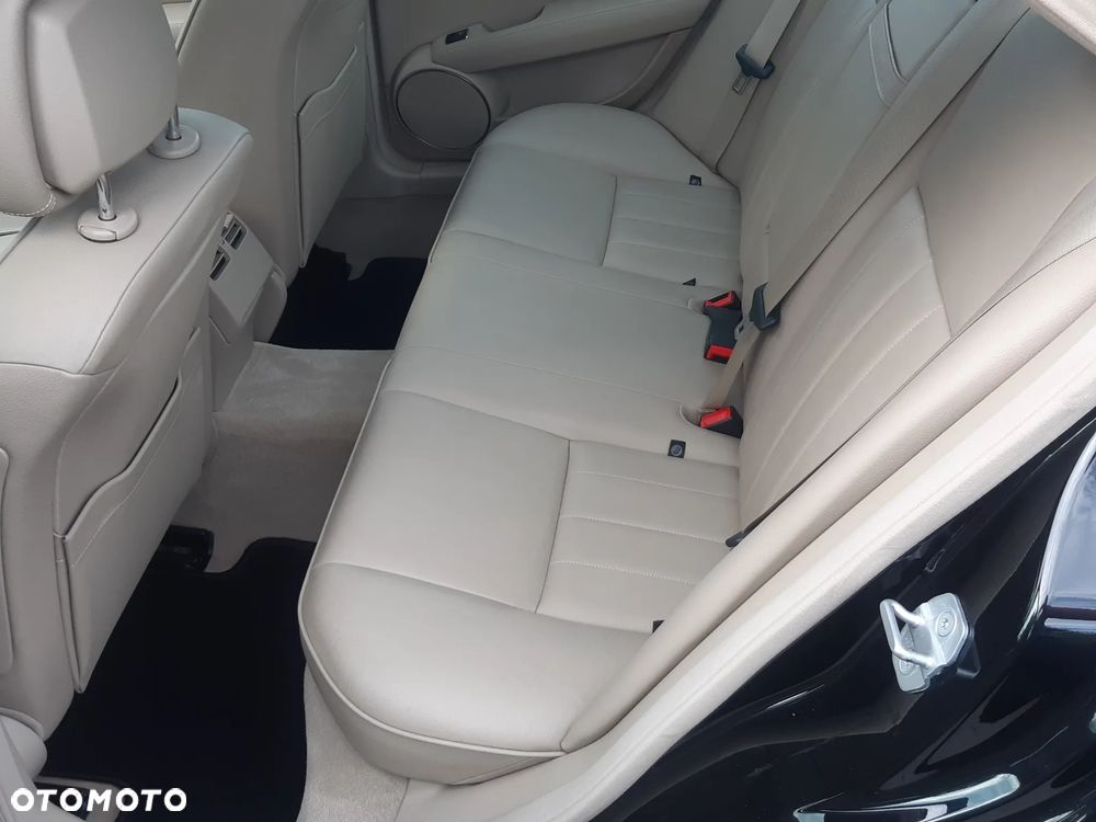 Mercedes-Benz Klasa C 180 CGI Automatik BlueEFFICIENCY - 16