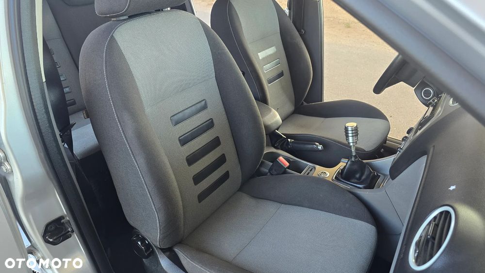 Ford Focus 1.6 Ti-VCT Sport - 23