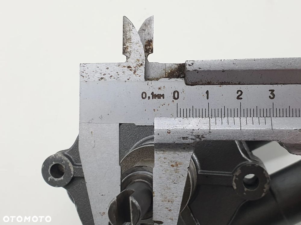 POMPA WODU OBUDOWA DEKIEL WIRNIK  BENELLI 302 - 20