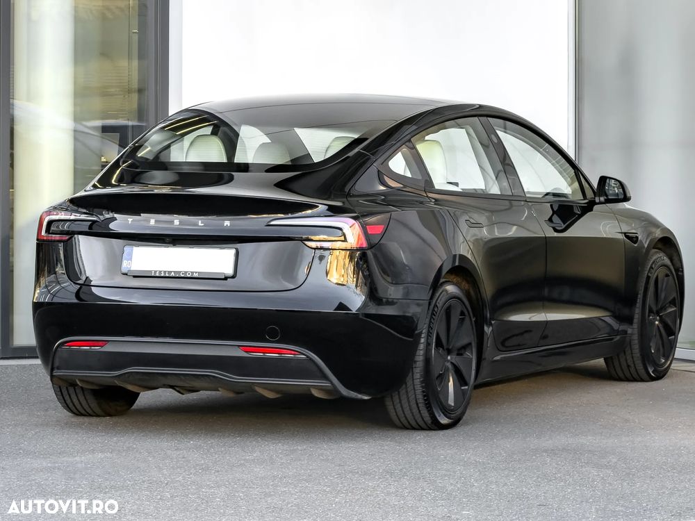 Tesla Model 3 RWD - 6