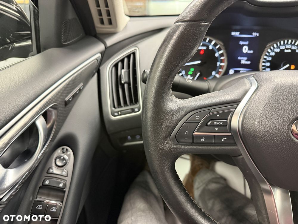 Infiniti Q50 - 16