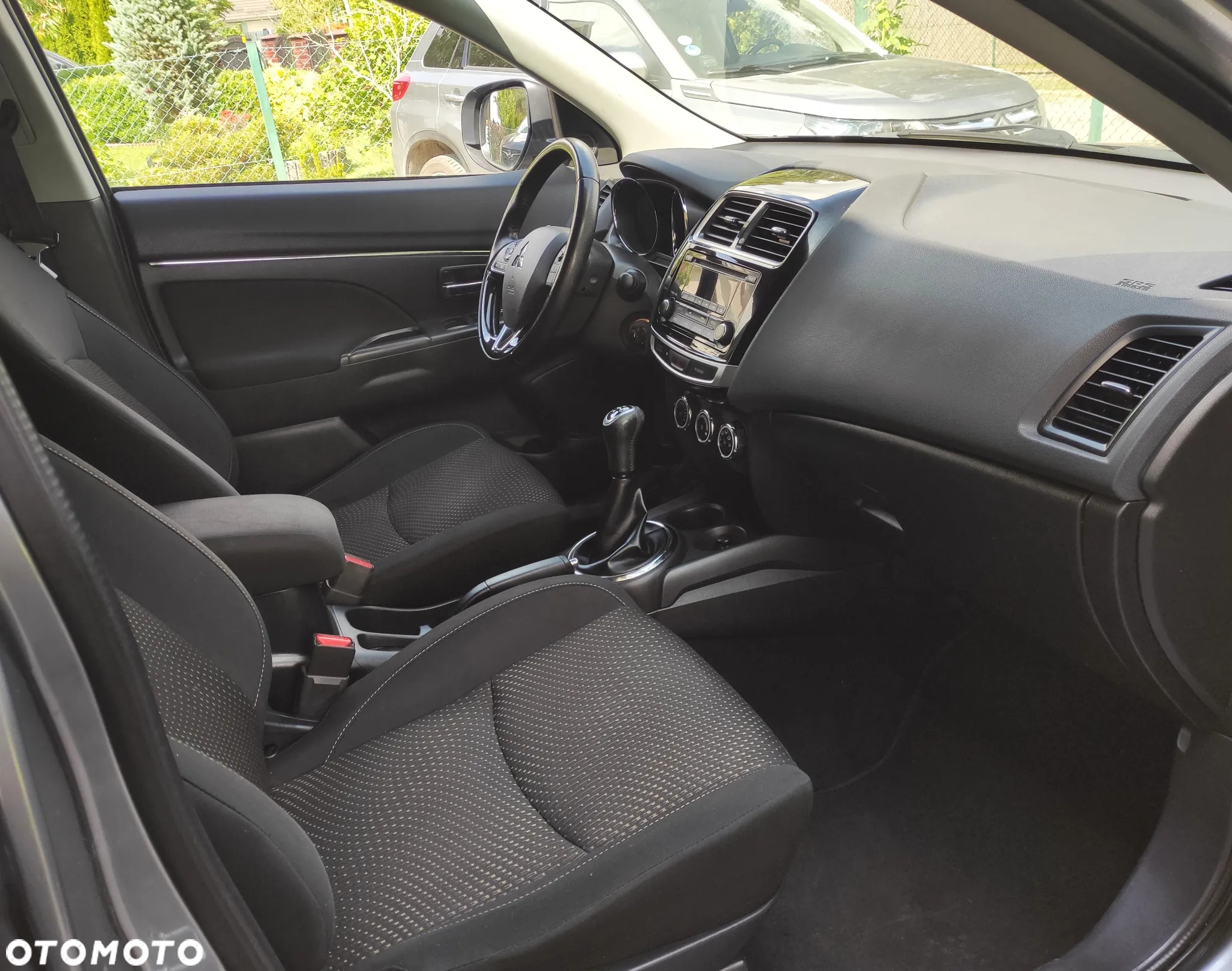 Mitsubishi ASX - 10