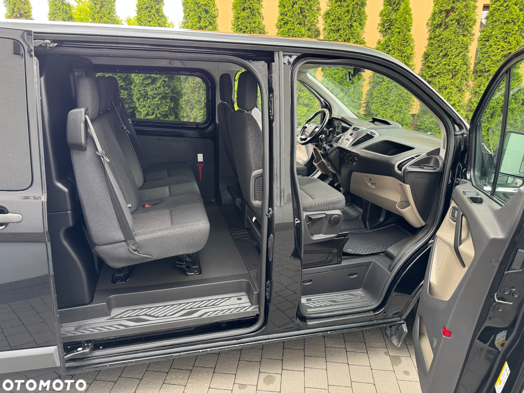 Ford Tranzit Custom - 12