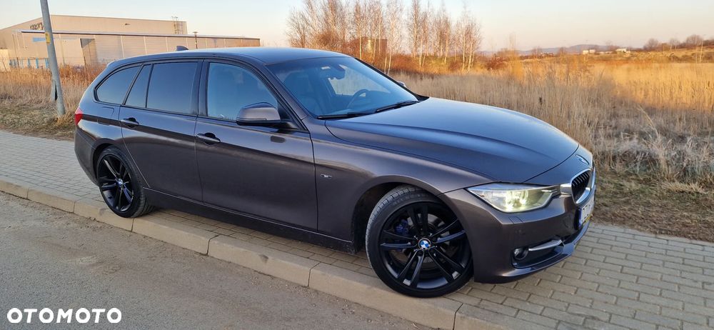 BMW Seria 3 318d DPF Edition Sport - 3