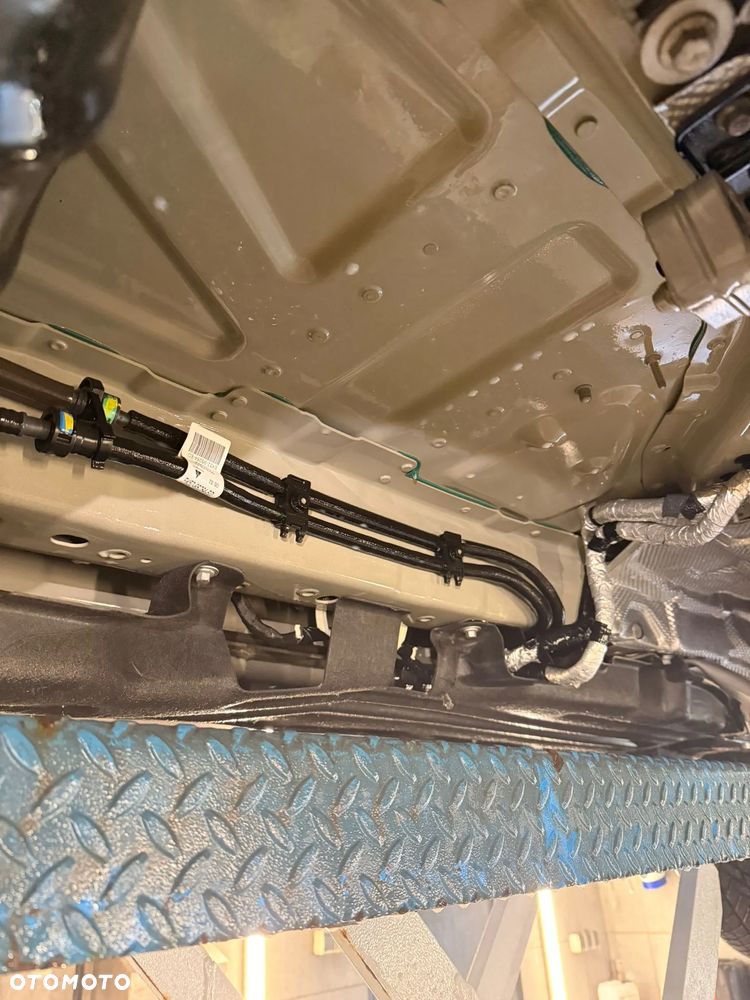 Land Rover Range Rover - 30