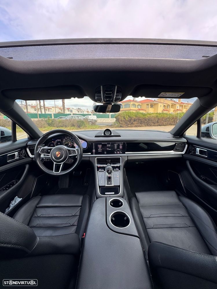 Porsche Panamera 4 E-Hybrid Platinum Edition com PDLS - 28