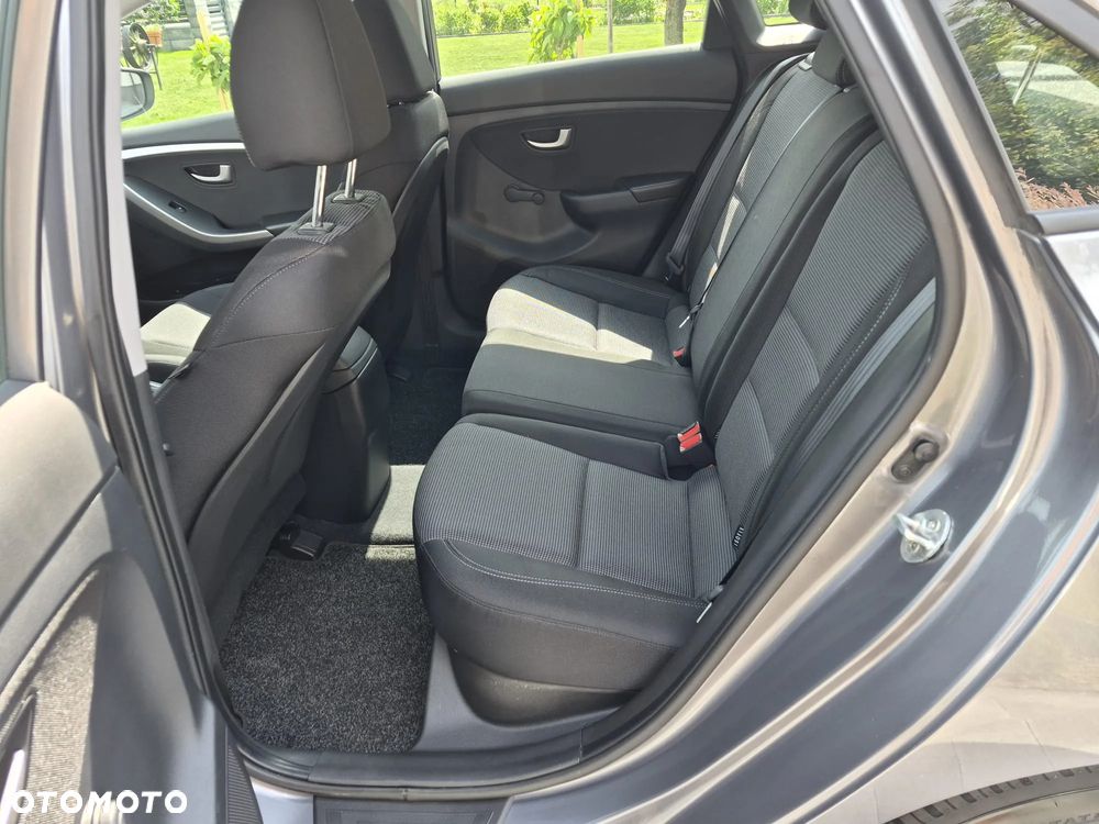 Hyundai i30 1.6 CRDI Trend - 25