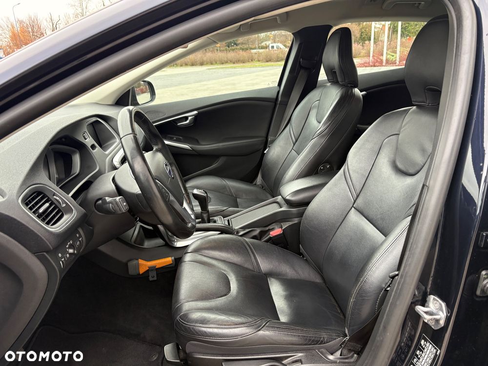 Volvo V40 D2 Summum - 14