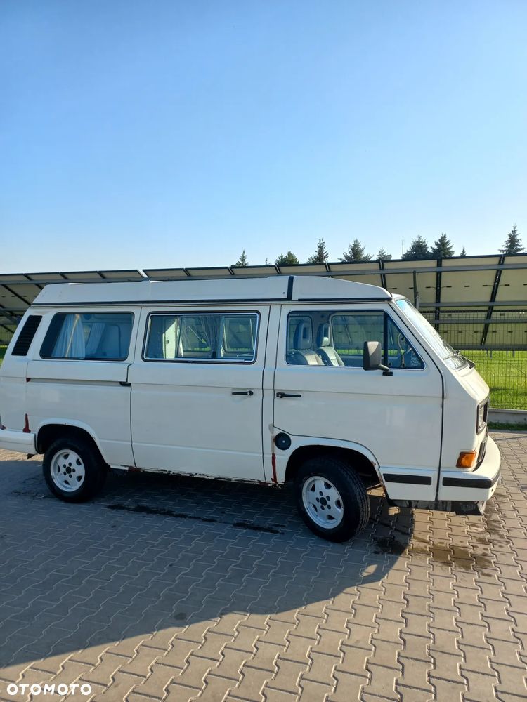 Volkswagen Transporter - 1