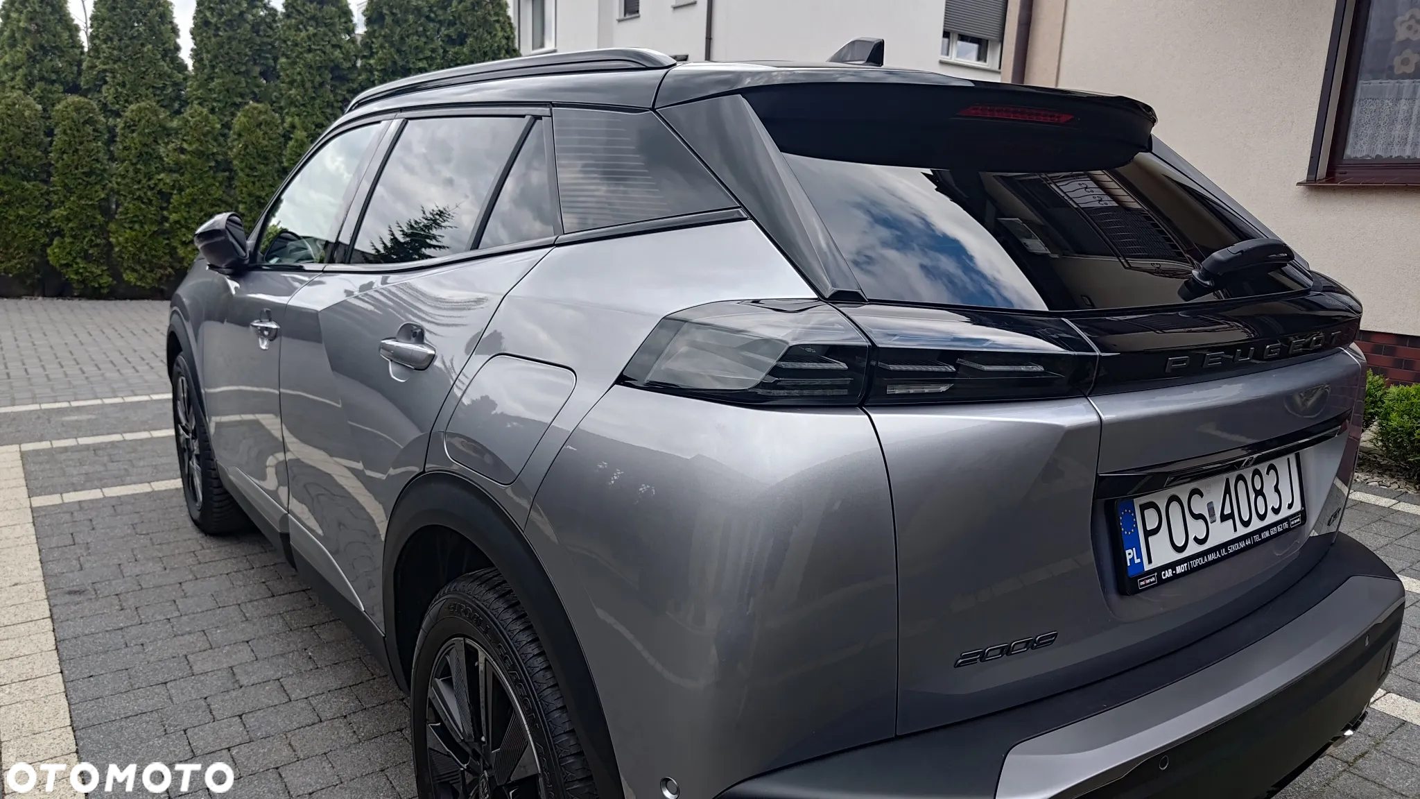 Peugeot 2008 PureTech 130 EAT8 GT - 5