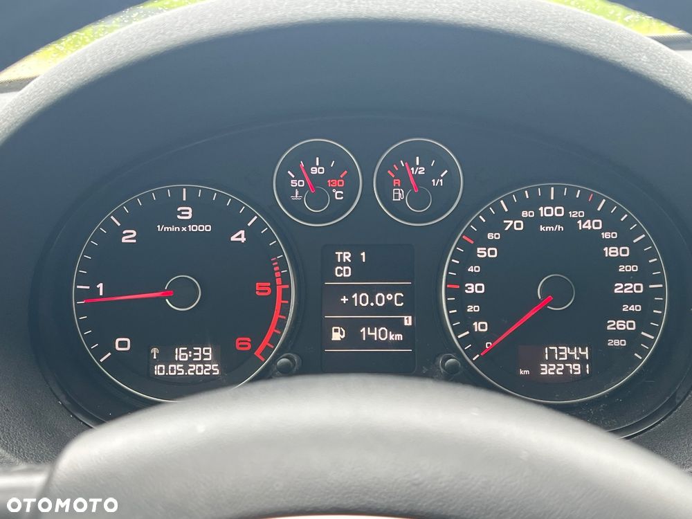 Audi A3 Sportback 1.6 TDI DPF S line Sportpaket - 23