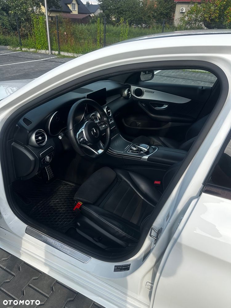 Mercedes-Benz Klasa C 200 4MATIC 9G-TRONIC - 17