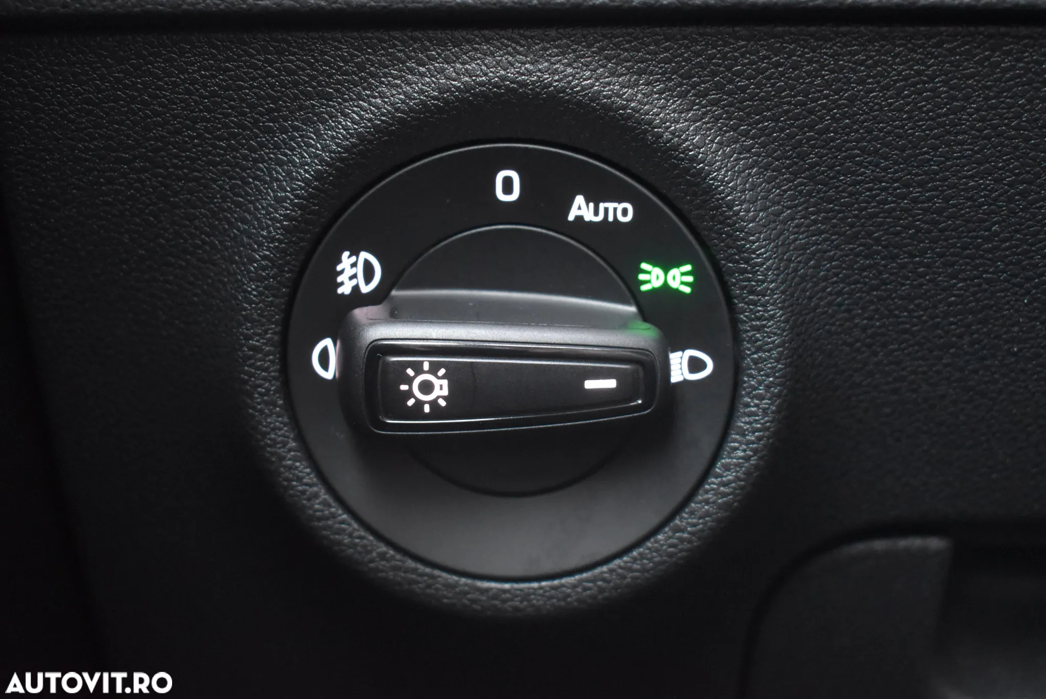 Skoda Karoq 2.0 TDI 4X4 DSG Sportline - 12