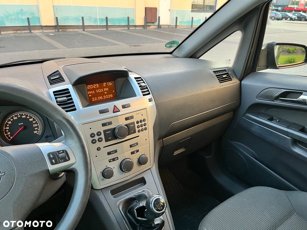 Opel Zafira 1.6 - 11