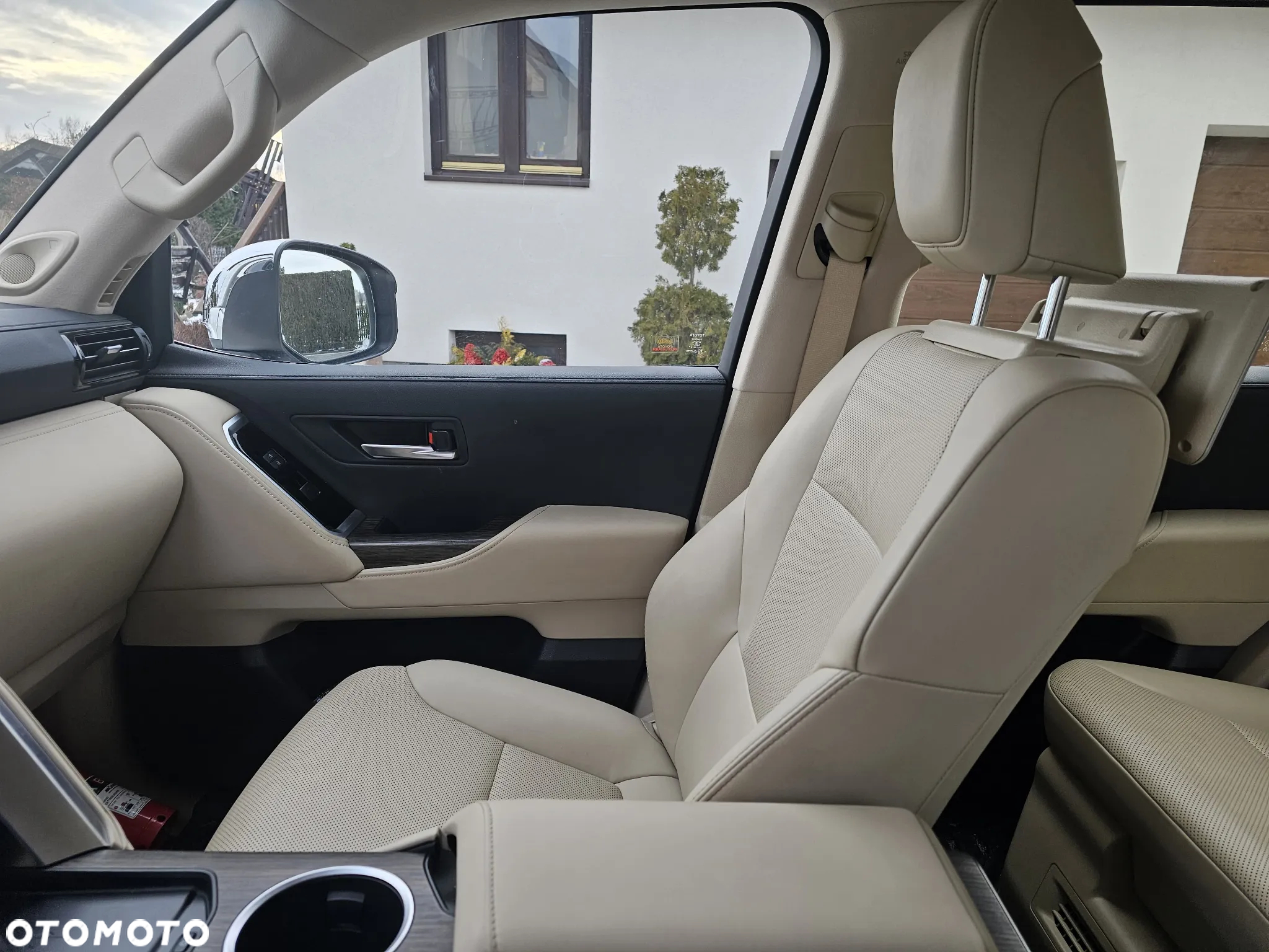 Toyota Land Cruiser - 38