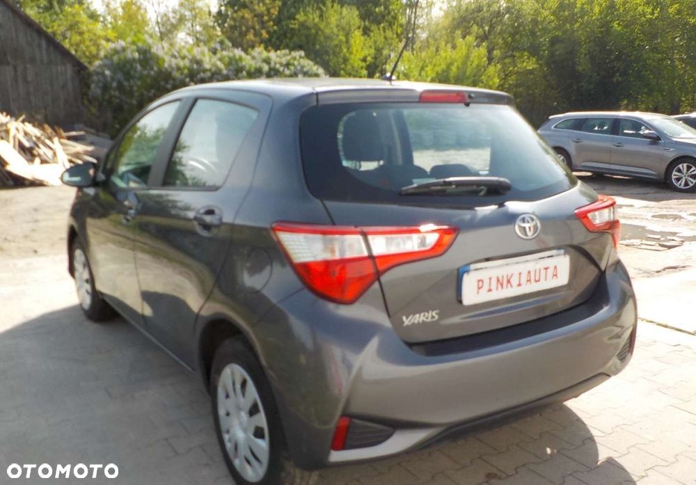 Toyota Yaris - 12