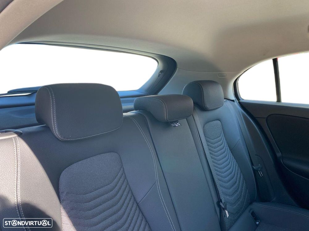 Mercedes-Benz A 200 Standard - 15