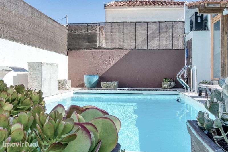 Moradia T 5 com apartamento no Estoril com piscina Aquecida - Grande imagem: 2/12