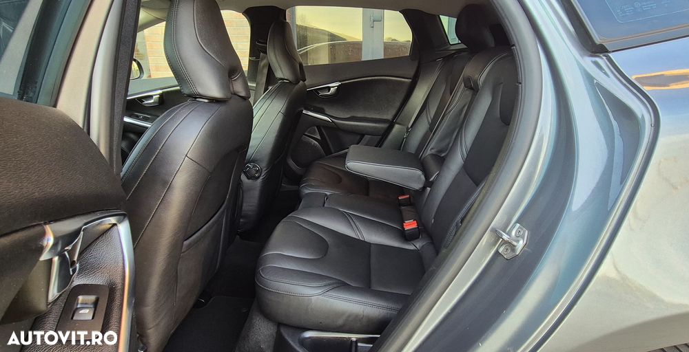 Volvo V40 - 22