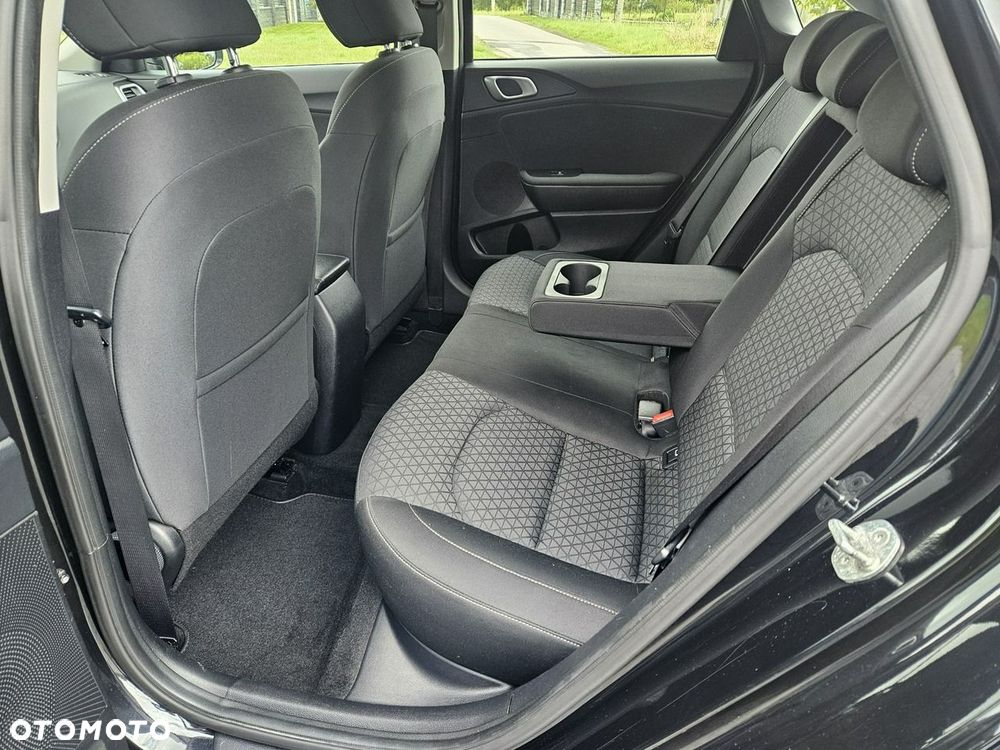 Kia Ceed - 14