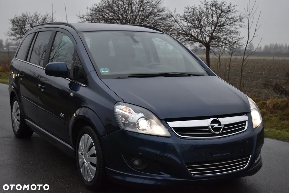Opel Zafira 1.8 Sport - 12