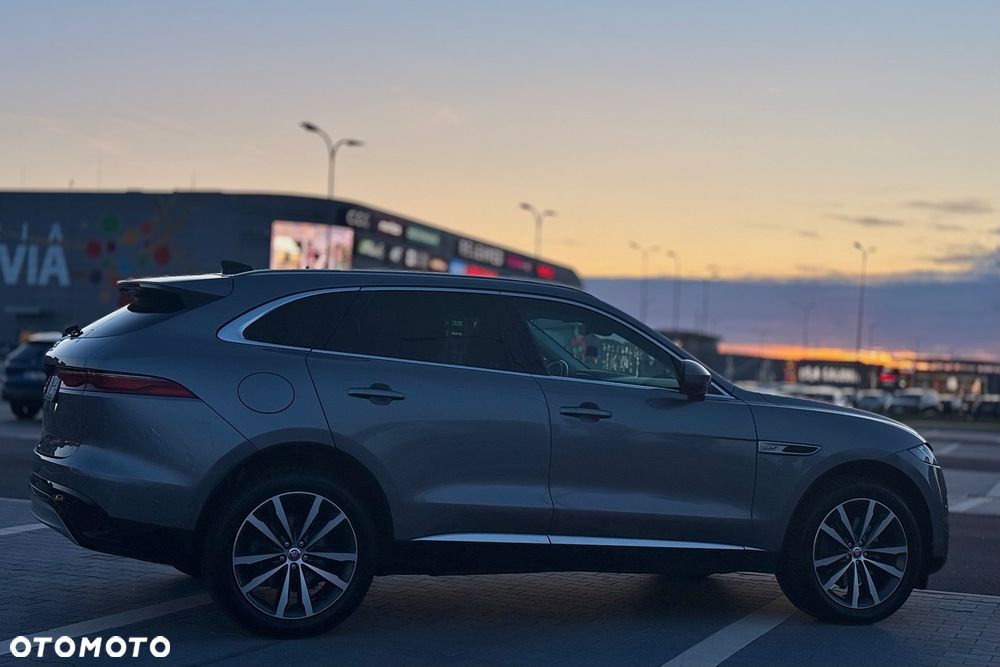 Jaguar F-Pace 2.0 i4P AWD Pure - 3