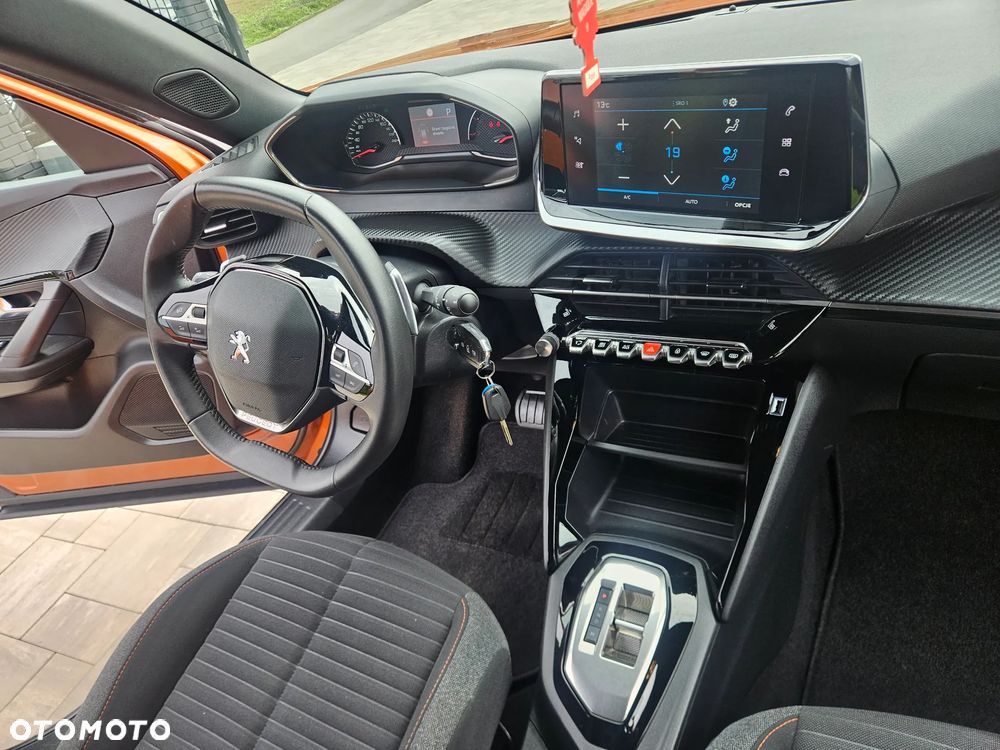 Peugeot 2008 PureTech 130 Stop&Start EAT6 Signature - 5