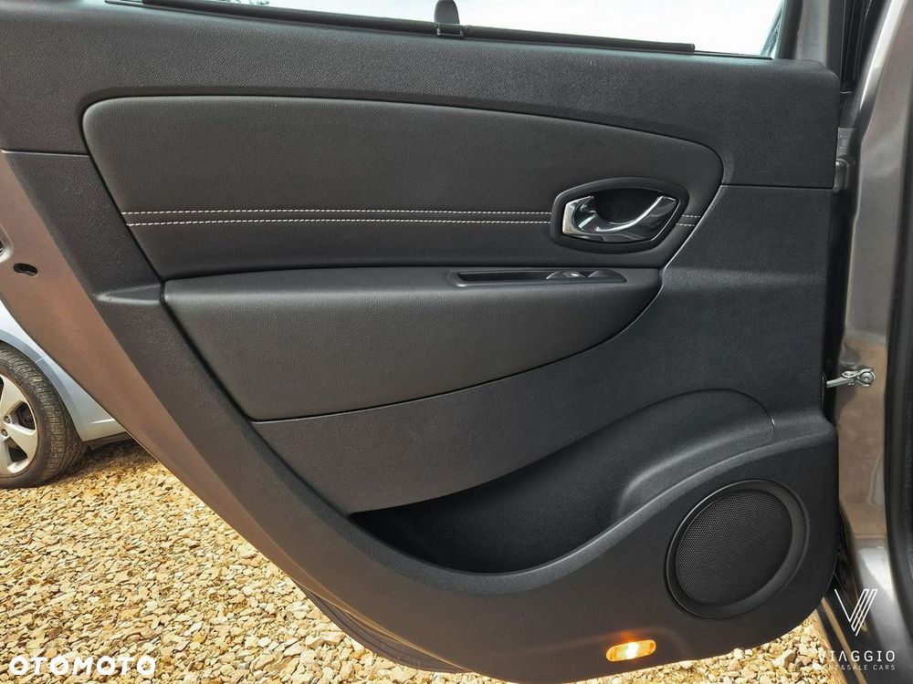 Renault Grand Scenic - 13