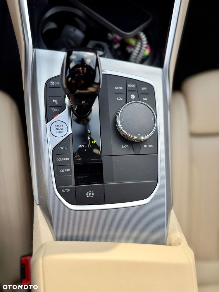 BMW Seria 3 318i M Sport - 15