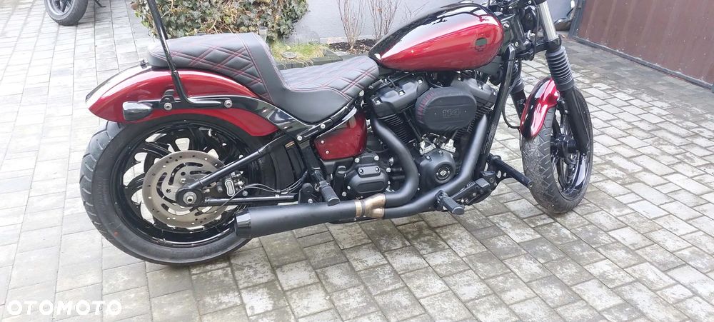 Harley-Davidson Softail Street Bob - 37