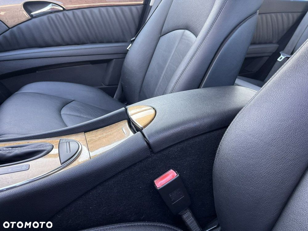 Mercedes-Benz Klasa E 280 CDI 4-Matic Avantgarde - 28