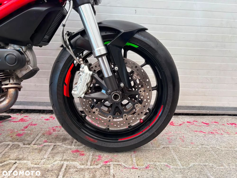 Ducati Monster - 21