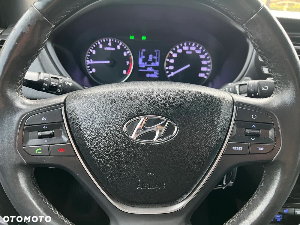 Hyundai i20 - 14
