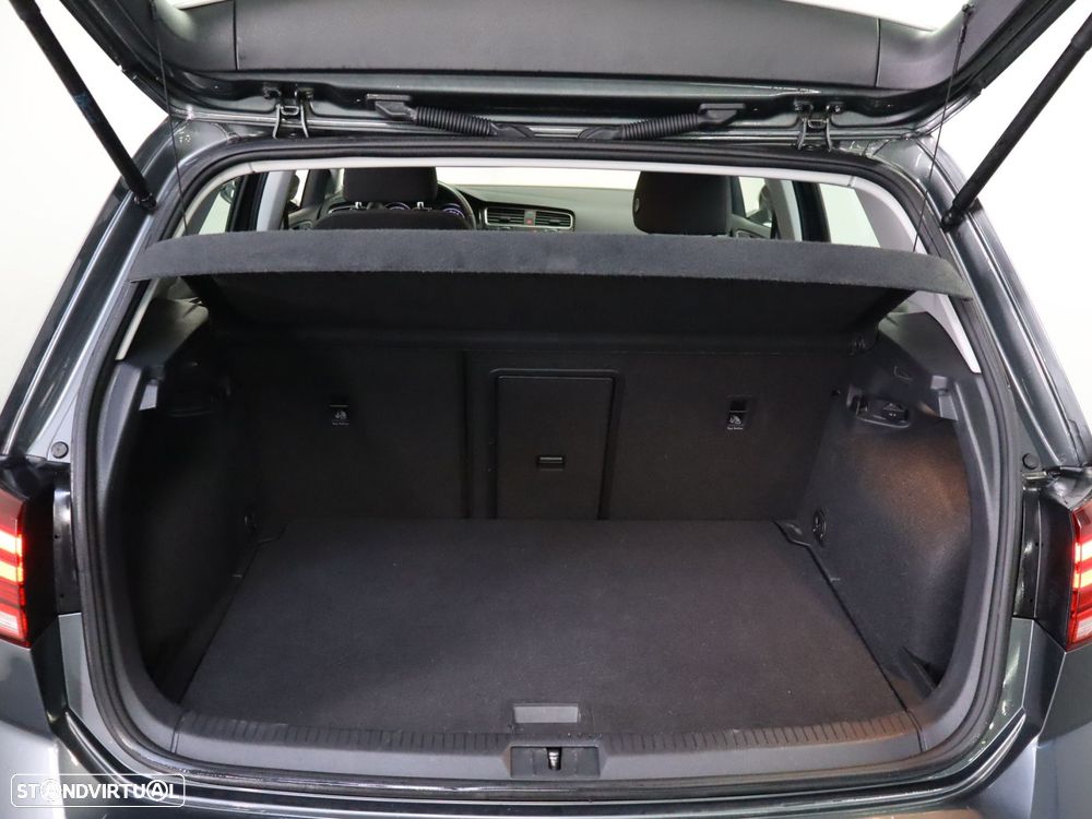 VW Golf 1.6 TDI Confortline - 22