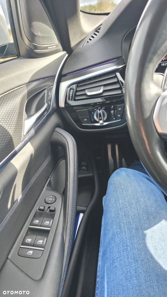 BMW Seria 5 520d xDrive mHEV M Sport sport - 17